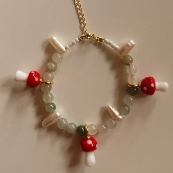 Jade bead mushroom bracelet | Enchanted bracelet - Picture 2 of 3